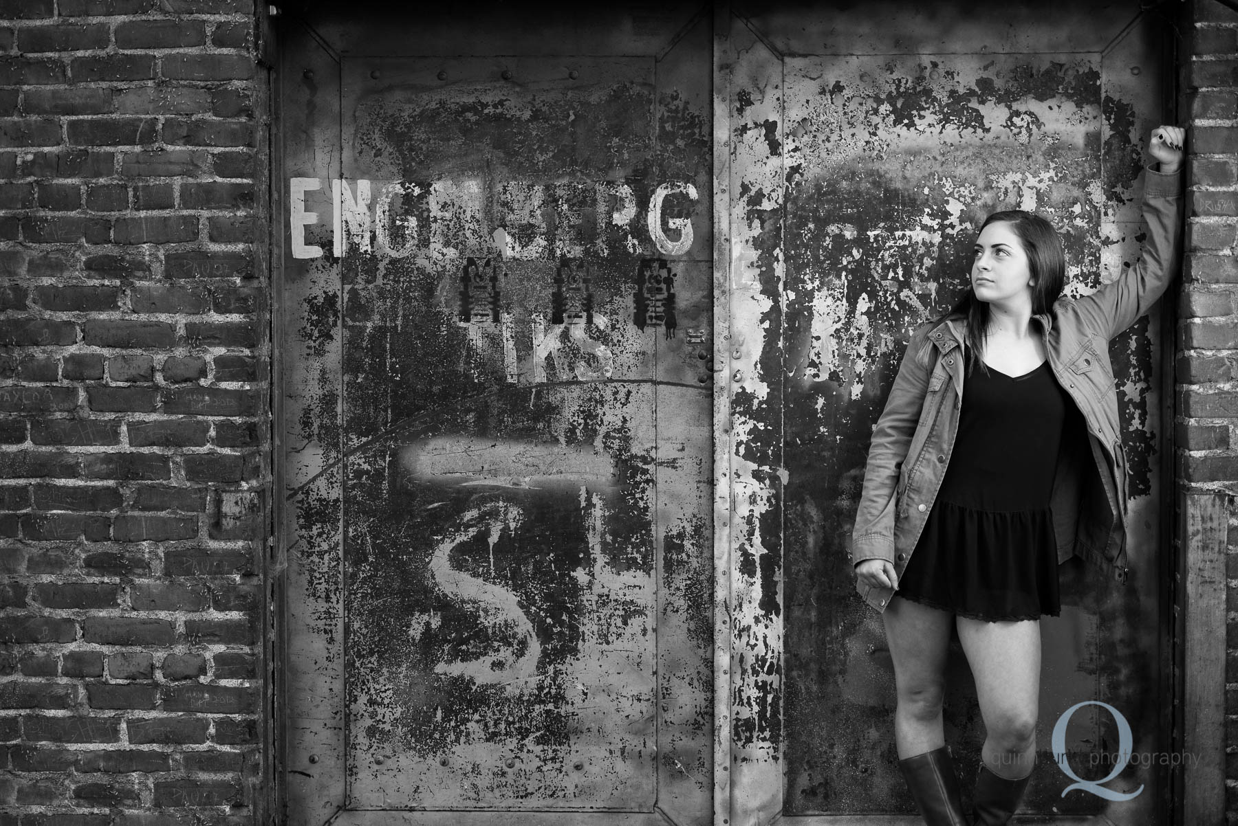 urban alley high school senior portrait